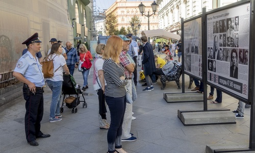 В Москве открыта уличная выставка о Расстрельном доме