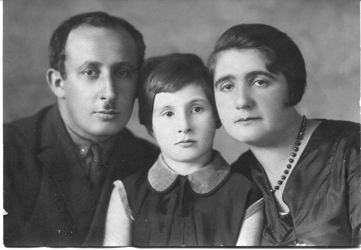 Купить Фотография молодой девушки. Фотография С. Уманского, Луганск. Царская Рос